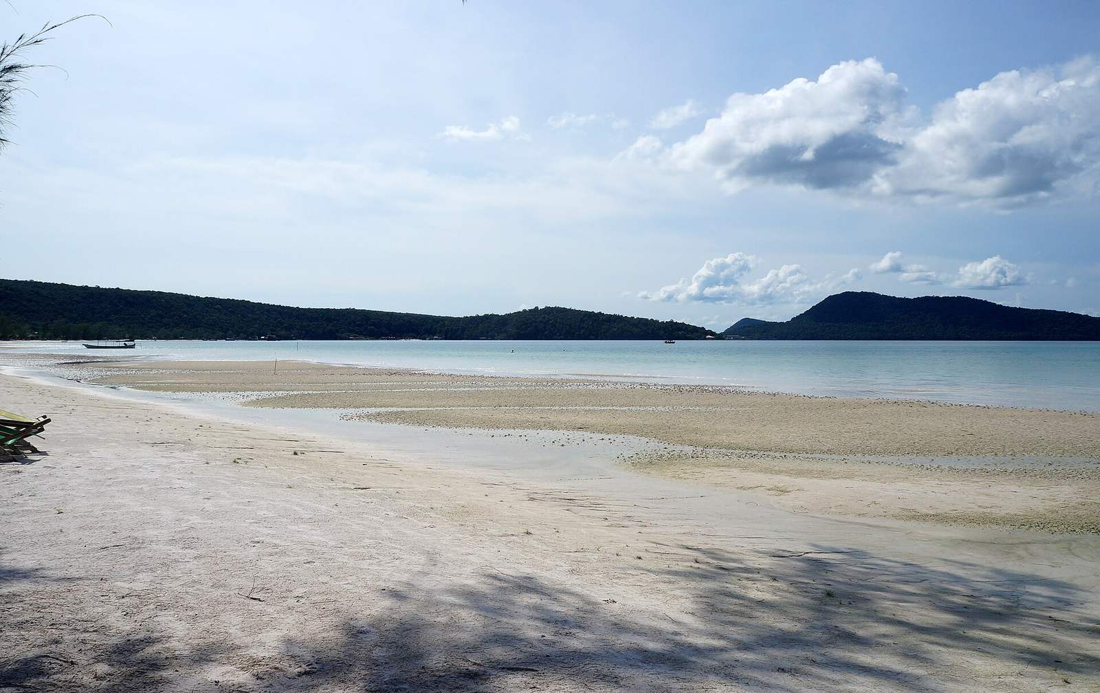 Market and food scene in Koh Rong