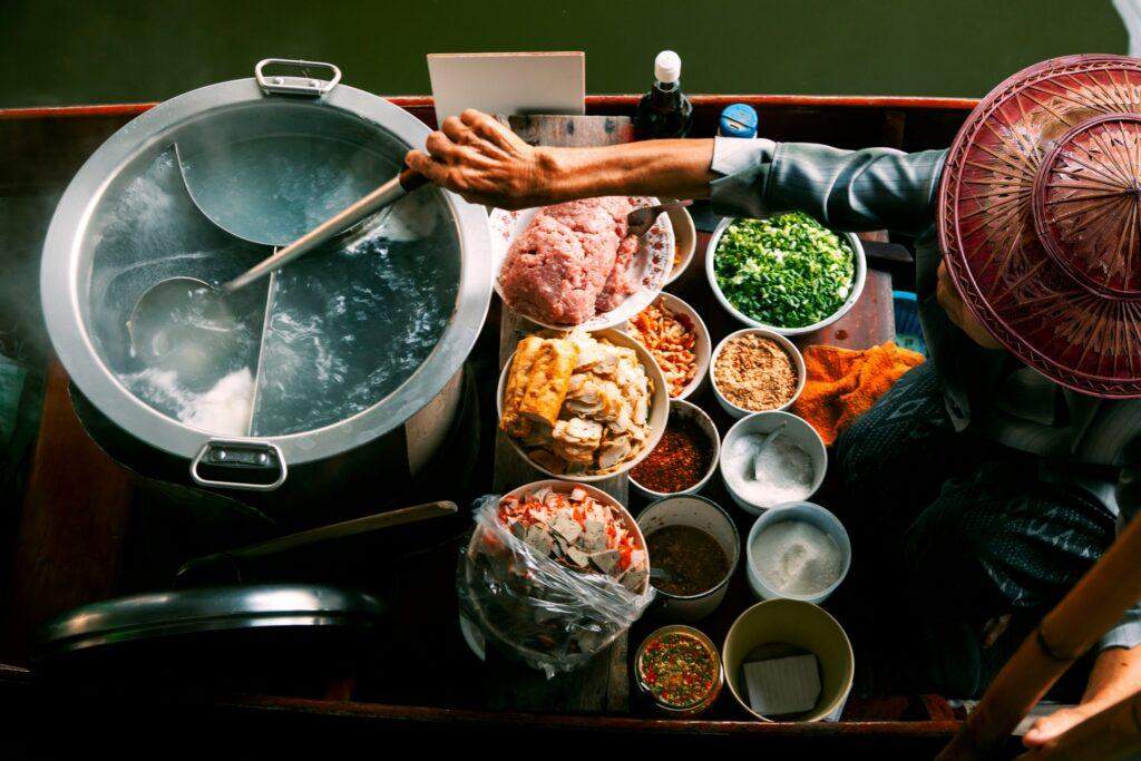 Thailand noodle flaoting market scaled