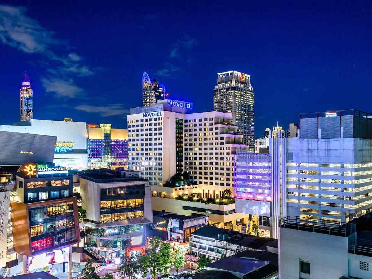 Bangkok novotel siam square building