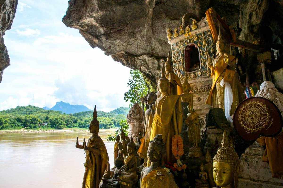 Laos pak ou caves